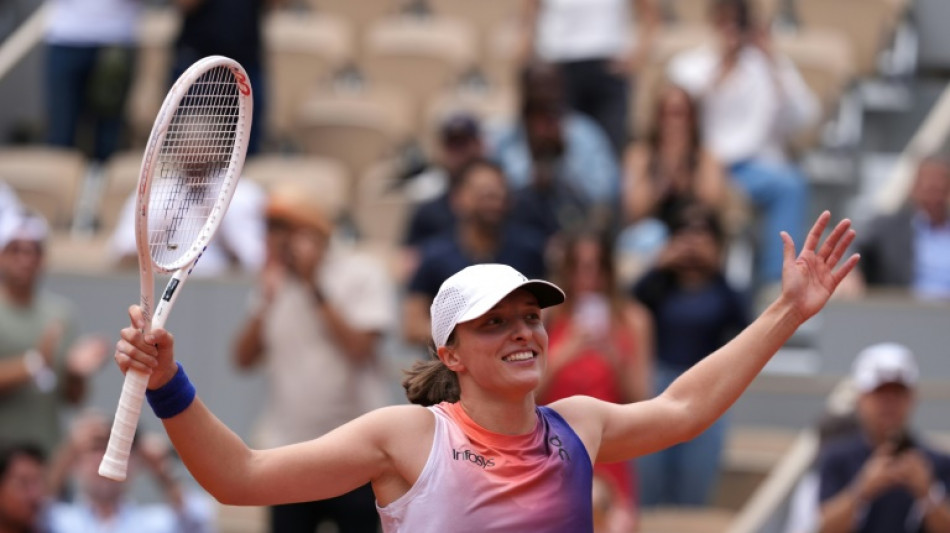 Iga Swiatek vai enfrentar Coco Gauff na semifinal de Roland Garros