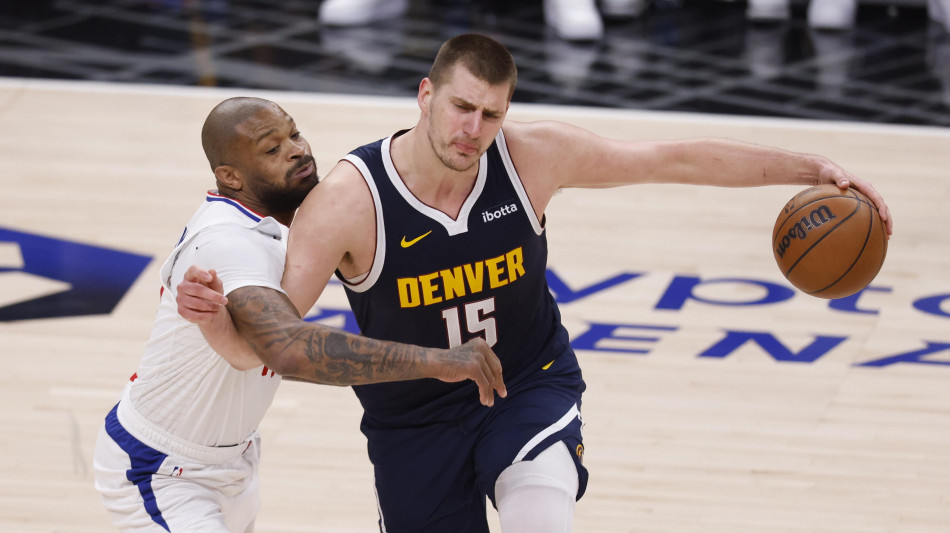 Nba: Denver batte Minnesota ed è a un passo dal primato