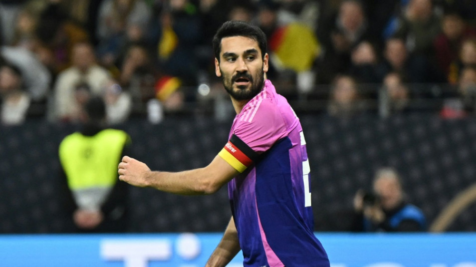 Werbetafeln in Berlin: Kapitän Gündogan bei der EM