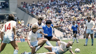 "La main de Dieu": le maillot de Maradona contre l'Angleterre en 1986 aux enchères