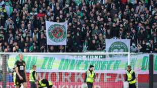 Leverkusen vence Heidenheim e mantém liderança; protestos seguem na Bundesliga