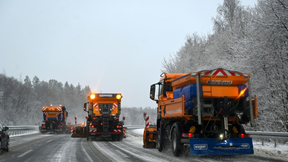 Eisregen und massive Schneefälle erwartet - Erste Unfälle und Verkehrsstörungen 