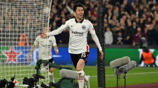 Frankfurt take control against West Ham in Europa semi-final