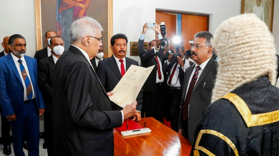 Sri Lanka : le président Wickremesinghe investi, en quête d'un gouvernement d'unité