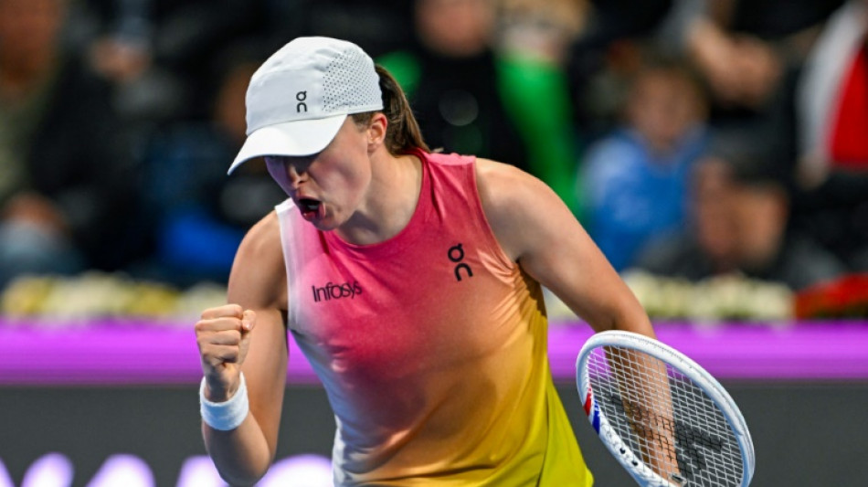 Swiatek, Alexandrova advance to Doha semi-finals