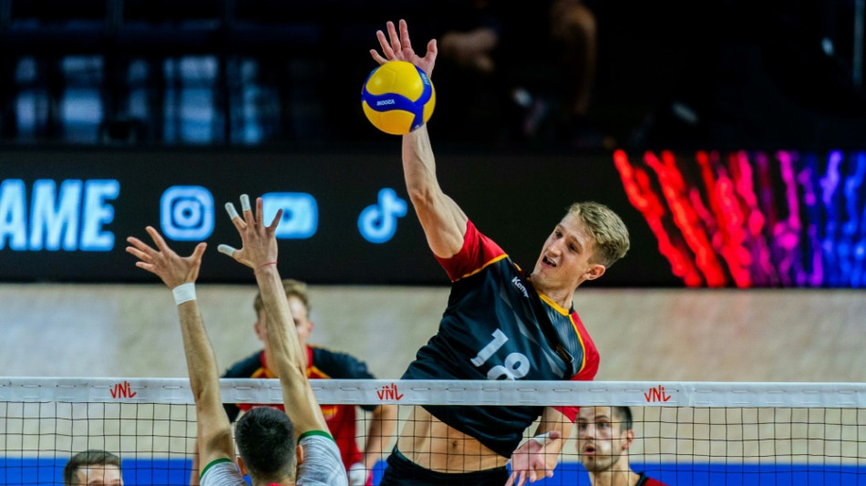 Nations League: Volleyballer feiern ersehnten Sieg