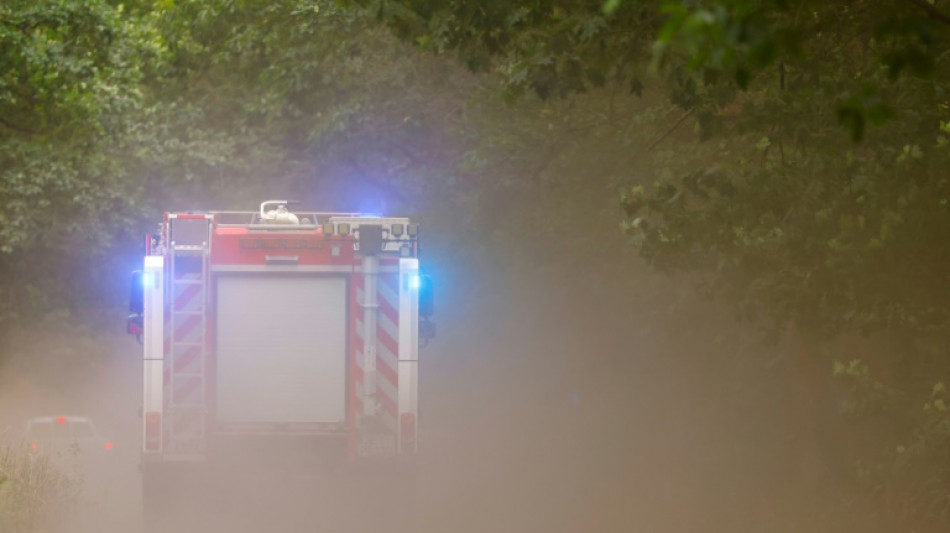 Feuerwehr nach Explosionen im Berliner Grunewald im Großeinsatz