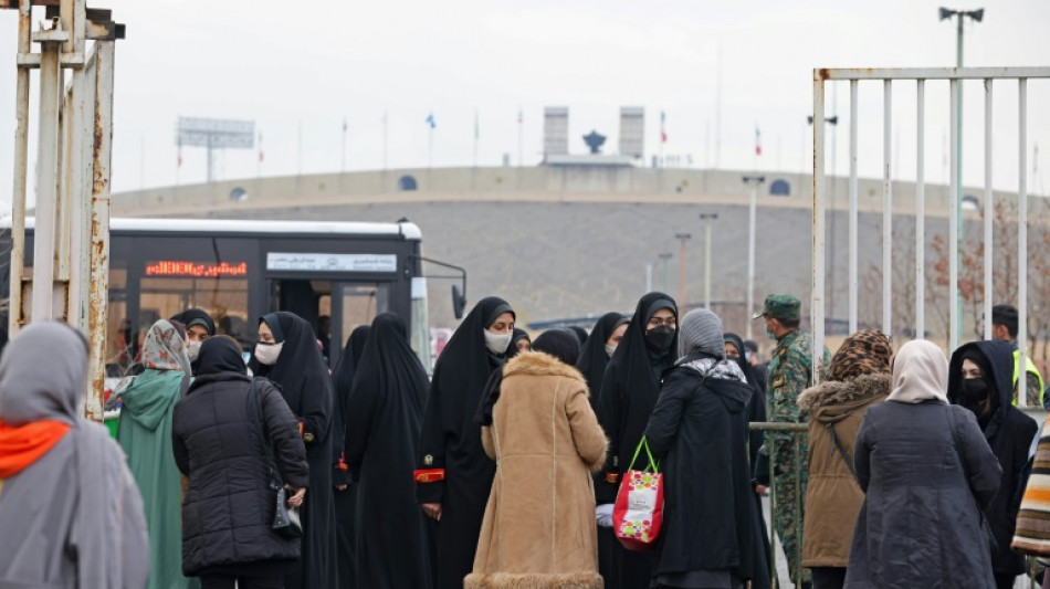 Iran: des femmes assistent à un match de foot pour la première fois depuis trois ans