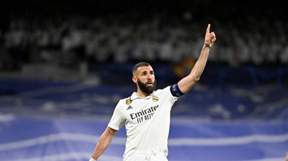 Real Madrid anuncia saída de Benzema