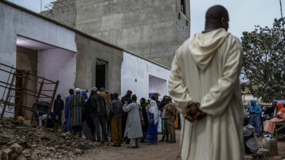 Senegal elege novo presidente após anos de crises