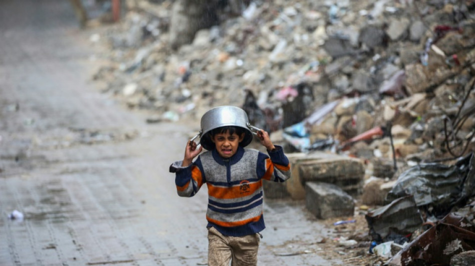 Sous les tentes de Gaza, la pluie ajoute aux malheurs des déplacés