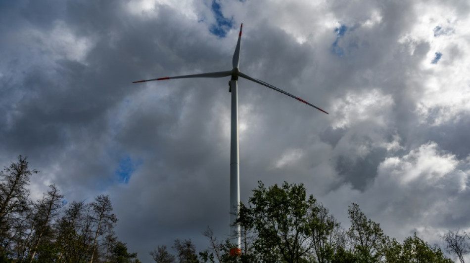 Windkraftanlagen: Mann klagt wegen zu geringem Abstand - hält ihn aber selbst nicht ein