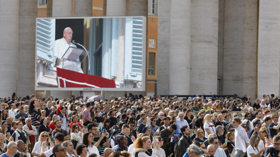 Il Papa, la guerra è ignobile, penso a bimbi massacrati a Gaza