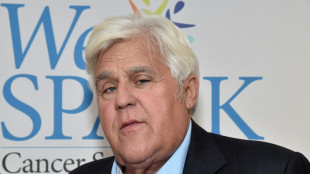 El comediante y presentador de TV Jay Leno, hospitalizado en EEUU por quemaduras