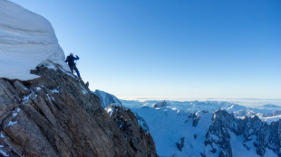 Alpinisme: Dubouloz gravit en solo la face nord des Grandes Jorasses, une première en hiver