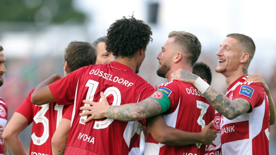 Düsseldorf springt an Tabellenspitze - St. Pauli stolpert