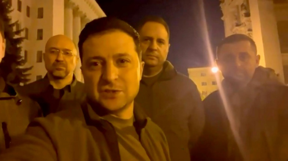 "Estamos todos aquí", en Kiev, afirma el presidente ucraniano en un video