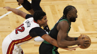 NBA: i Celtics dominano gli Heat, Atlanta in ascesa