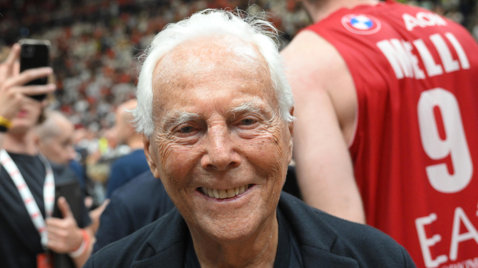 Gli auguri dell'Olimpia Milano ad Armani, 'eterna riconoscenza'