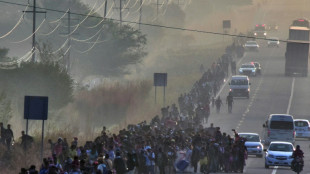 Migrantes reorganizam caravana e avançam pelo sul do México