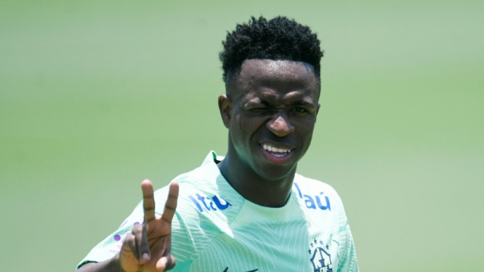 Vinicius Junior sofre lesão muscular e vai ficar afastado por várias semanas