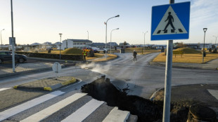 Islande: pour les habitants de Grindavik, menacée d'éruption, un retour incertain à la maison