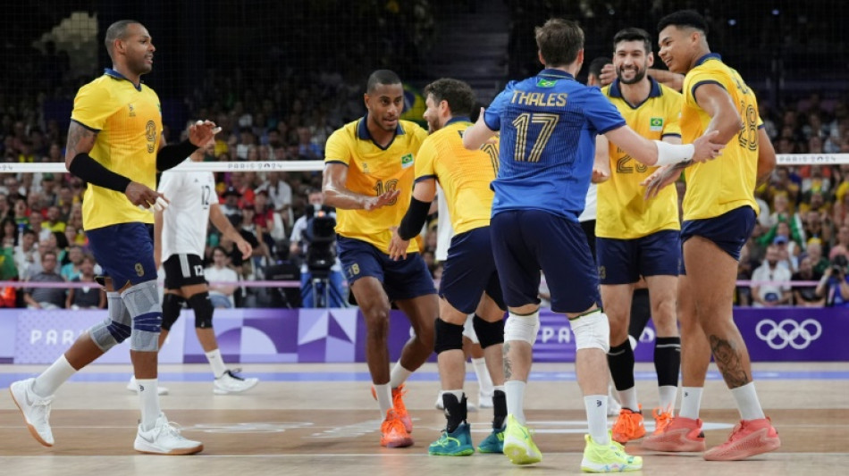 Brasil vence Egito e avança às quartas de final no vôlei masculino em Paris