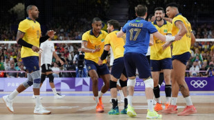 Brasil vence Egito e avança às quartas de final no vôlei masculino em Paris