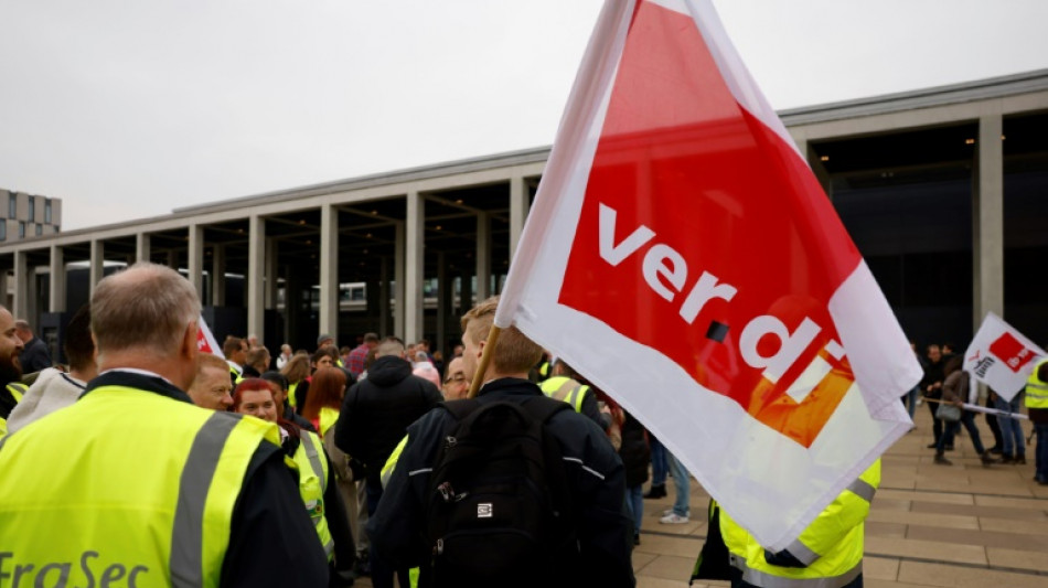 Erneut zahlreiche Flugausfälle wegen Streiks des Sicherheitspersonals