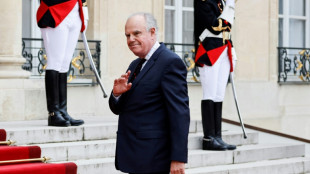 Frédéric Mitterrand annonce être "malade"