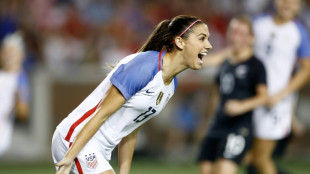 Alex Morgan, estrela do futebol feminino dos EUA, anuncia aposentadoria