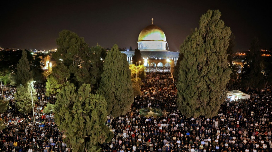 42 hurt in clashes at Jerusalem's Al-Aqsa mosque compound: Red Crescent