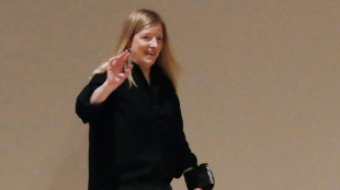 Estilista Sarah Burton deixa a casa de moda Alexander McQueen