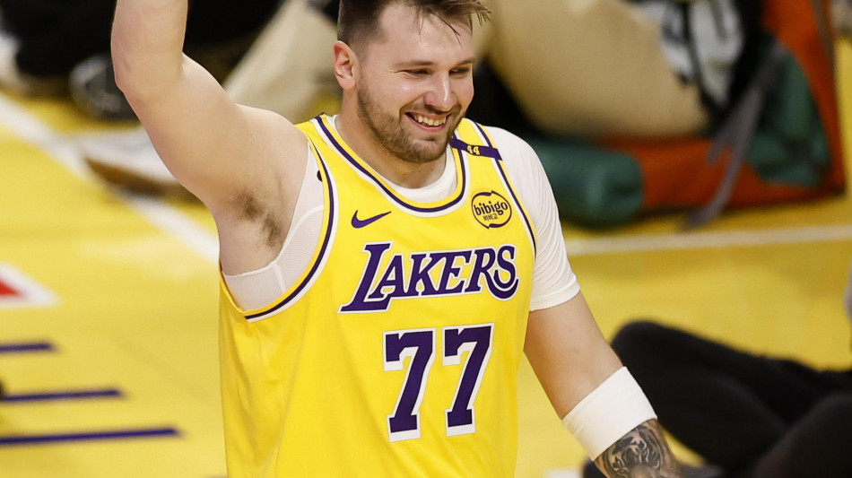 Nba, si accende Doncic ed i Lakers strapazzano Denver