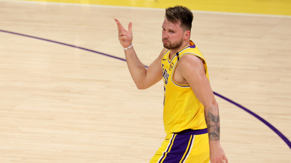 Nba: 45 punti di Doncic, ma i Lakers cadono a Milwaukee