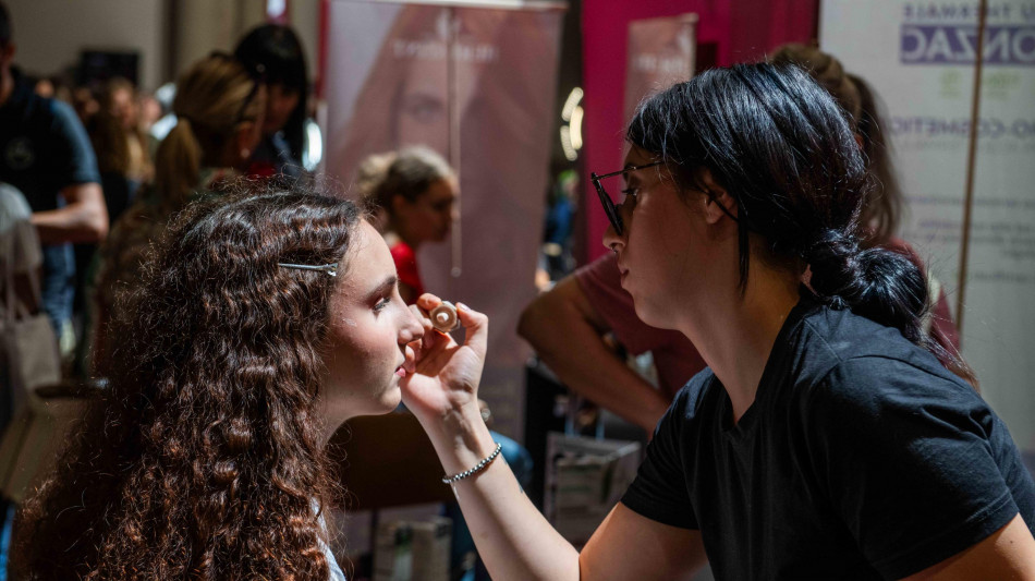 Industria cosmetica in Italia, stime ulteriore crescita 5,7%