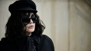 Le parquet requiert un non-lieu pour Isabelle Adjani, mise en cause pour escroquerie