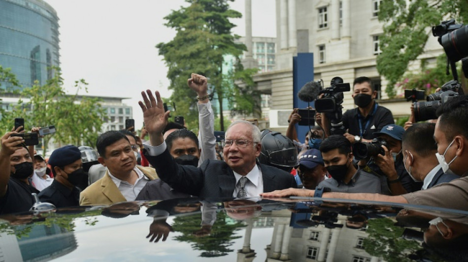 Scandale 1MDB en Malaisie: l'ex-Premier ministre Najib en prison