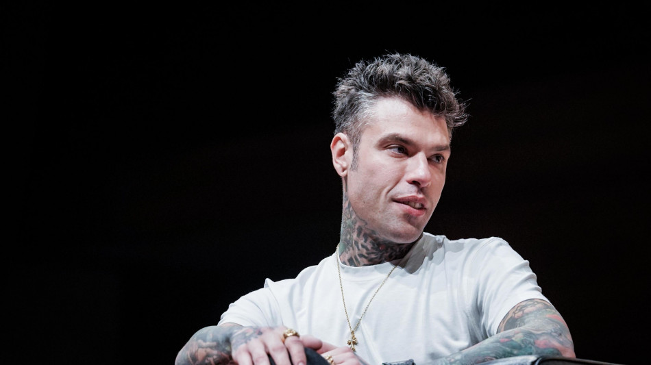 Fedez sparito dai social, smentito il nuovo ricovero