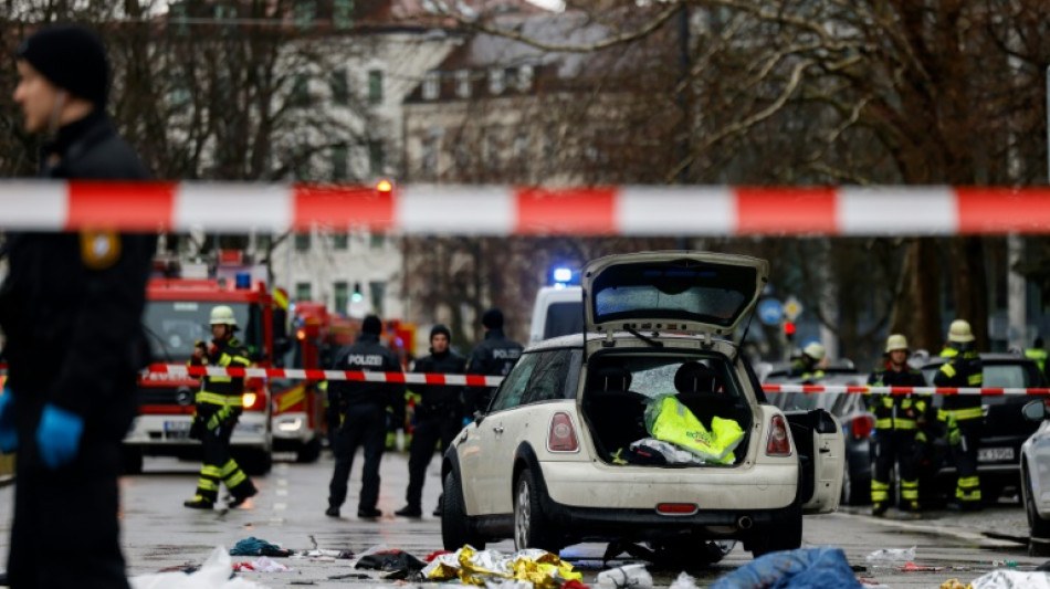 30 Verletzte bei mutmaßlichem Autoanschlag auf Gewerkschaftsdemonstration in München