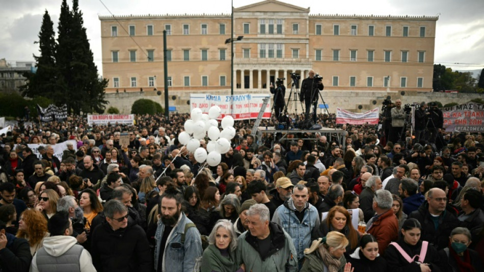 La Grèce dans la rue en mémoire des victimes de la collision ferroviaire de 2023