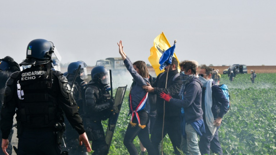 Clashes as thousands protest French agro-industry water 'grab'