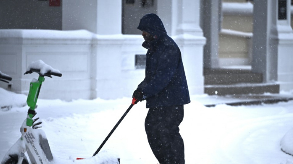 Tempête hivernale dans le centre et l'est des Etats-Unis, Washington sous la neige