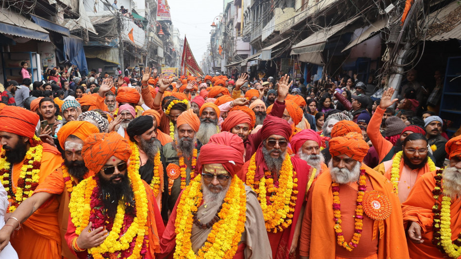 In India ultimo giorno del mega pellegrinaggio Maha Khumb Mela