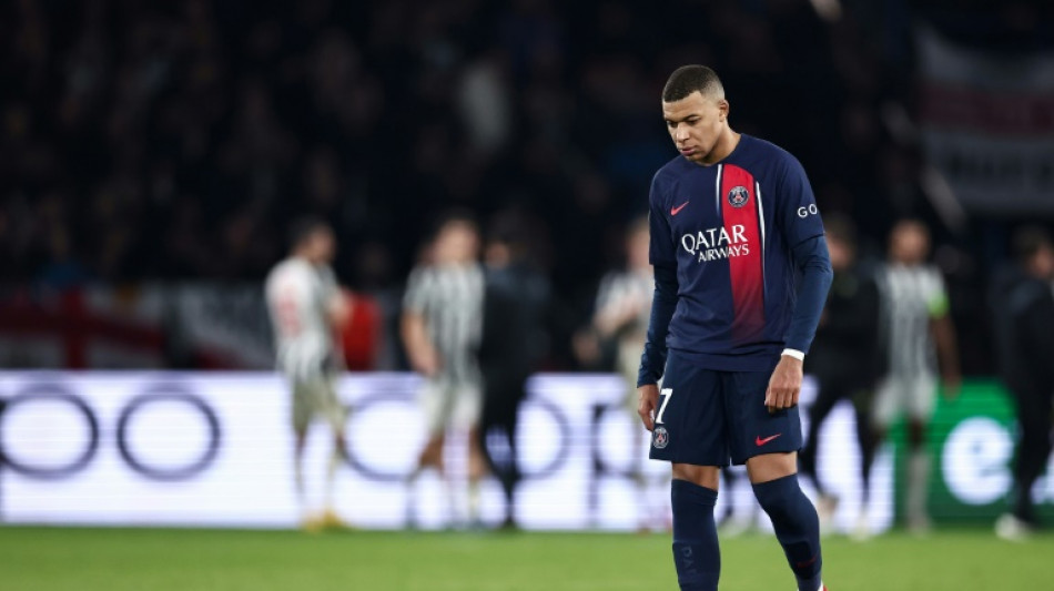 Mbappé marca de pênalti no fim, PSG empata com Newcastle e só depende de si na Champions