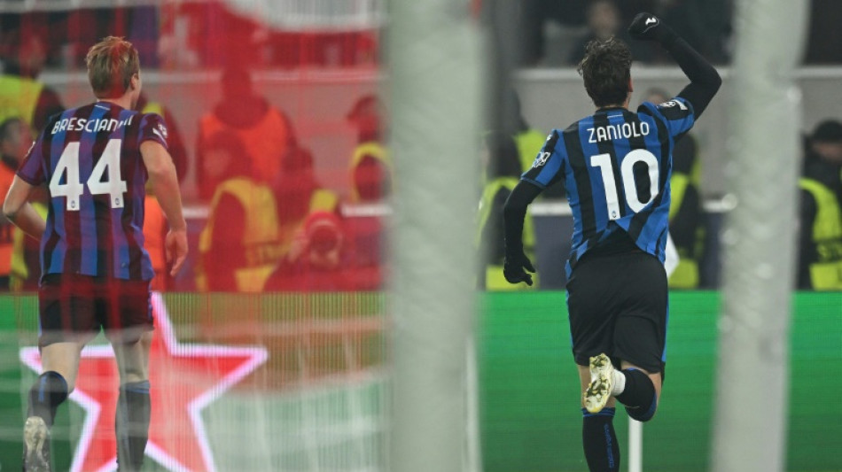 Record-breakers Atalanta maintain Serie A lead as Napoli lurk