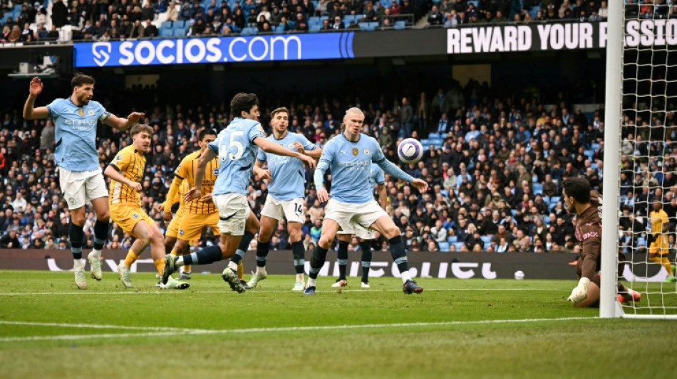 Angleterre: Manchester City patine, Nottingham poursuit sa route