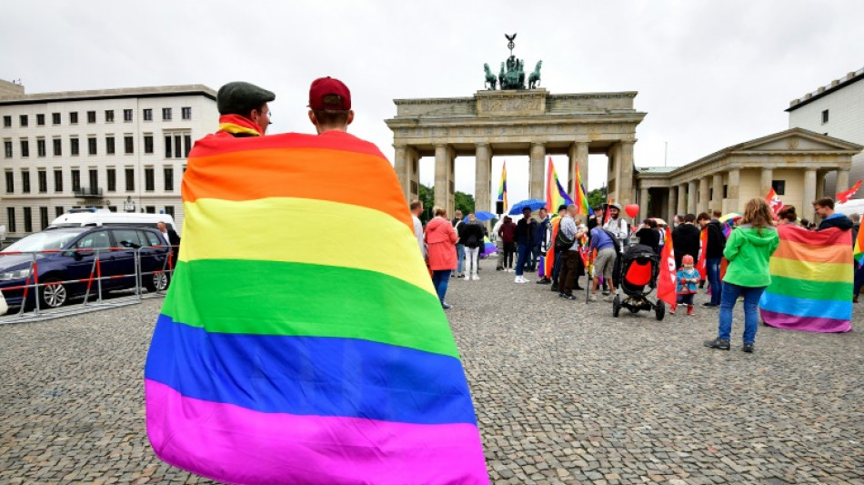 Lauterbach will Einschränkungen für Homosexuelle bei Blutspenden aufheben