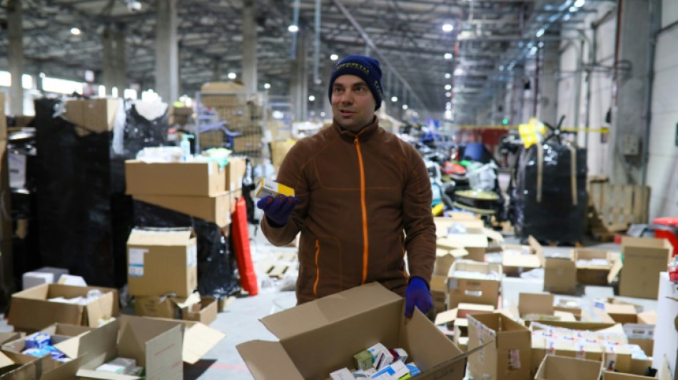 Postmen deliver the goods on Ukraine's home front