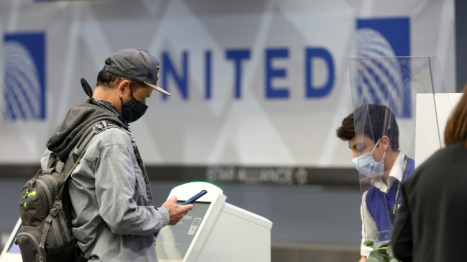 United Airlines says regulators approved return of Boeing 777s